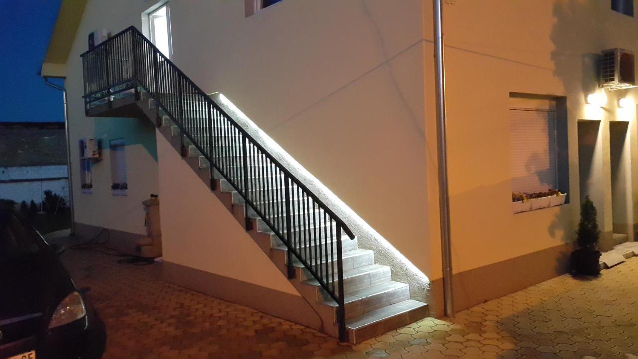 Zen Apartmani Novi Sad Exterior foto
